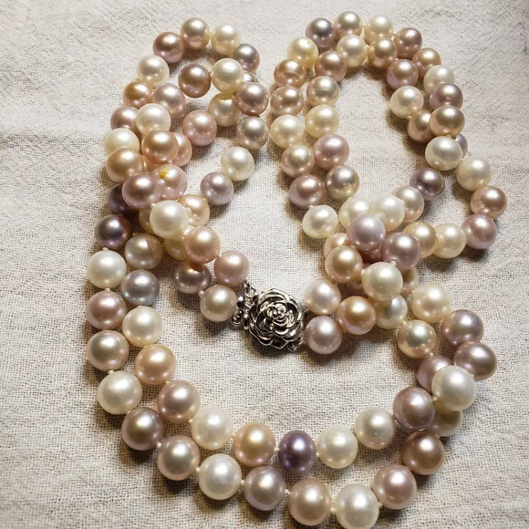 Elegant Vintage Cultured Pearl Necklace with 925 Silver Clasp - Picture 1 of 11